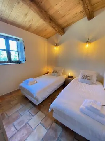 Les Bergeries De Pinarello, Capellina זונזה