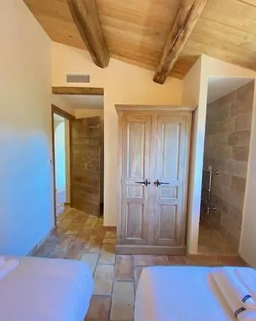 Les Bergeries De Pinarello, Capellina *